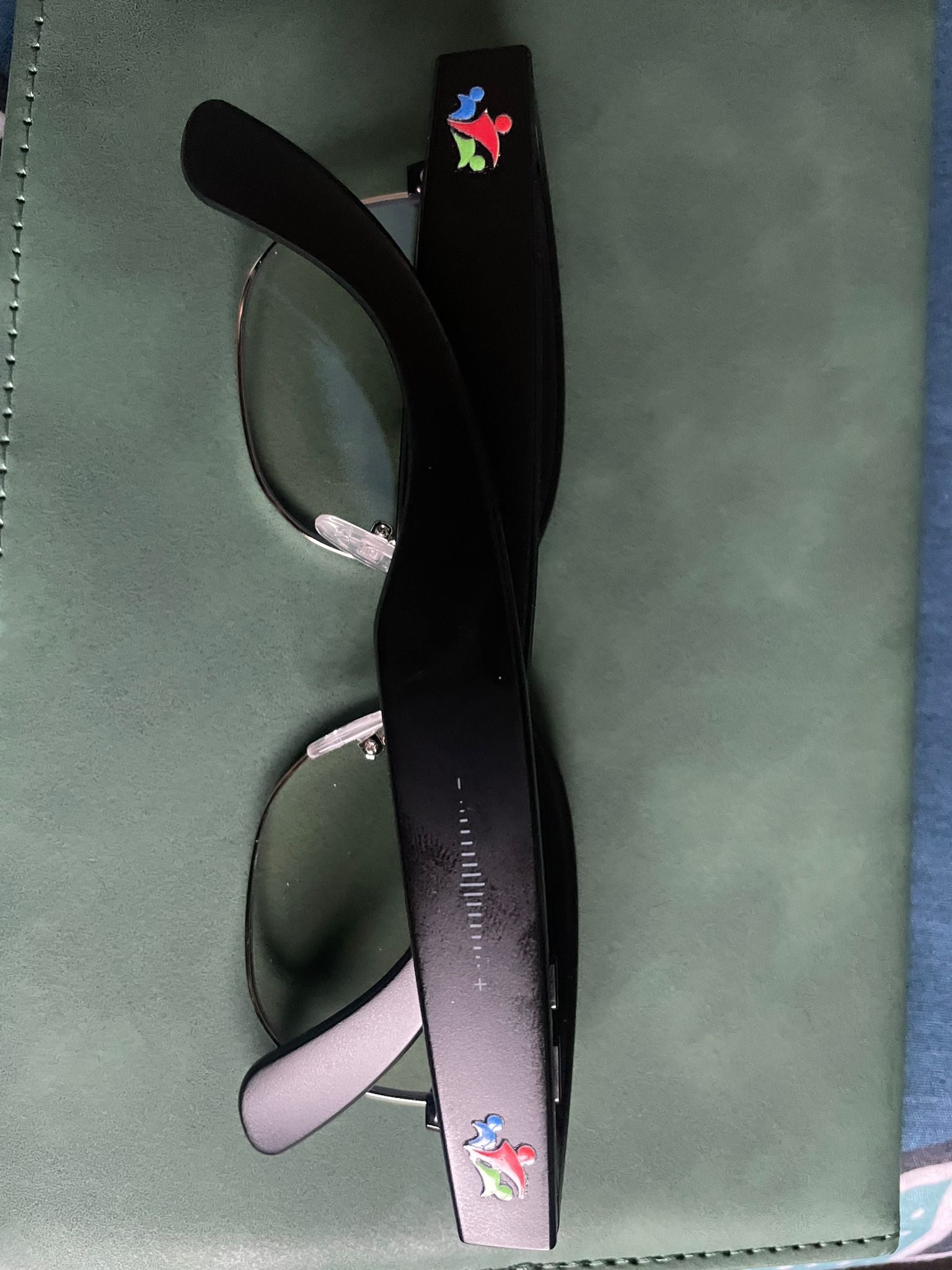 Smart glasses