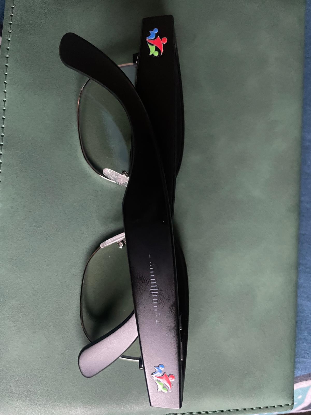 Smart glasses